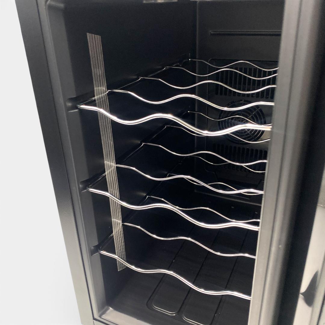 【箱付】アイリスオーヤマ 23年製 ワインセラー PWC-251P【動作確認済】