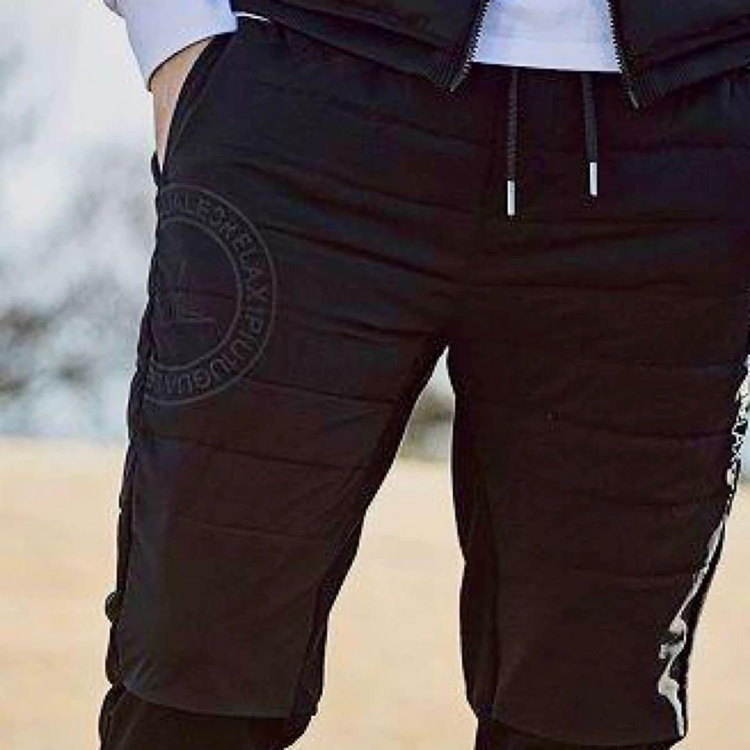 1PIU1UGUALE3 ウノピゥウノウグァーレトレ サークルロゴ　M