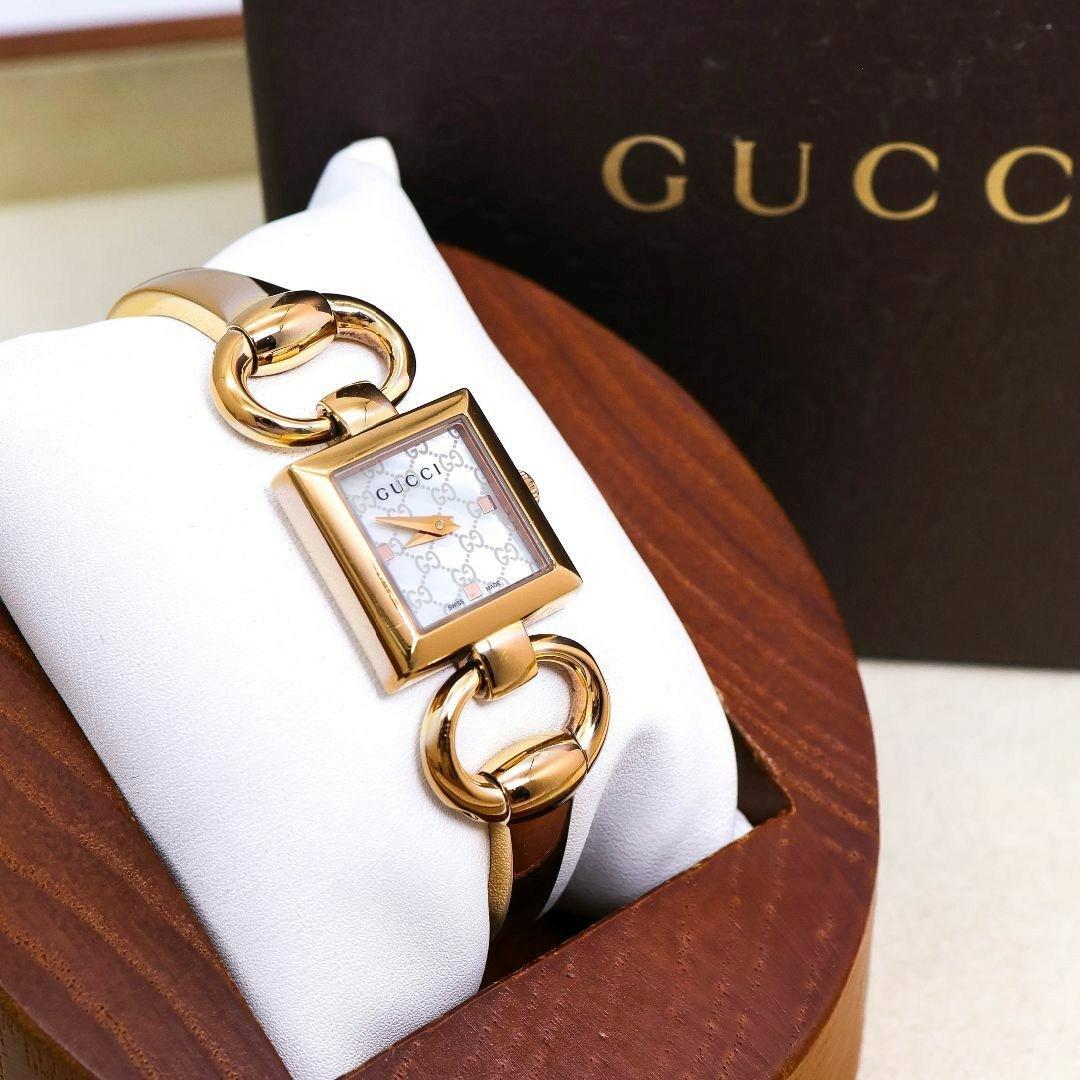 稼働 GUCCI 腕時計 YA120519 ホワイトパール トルナヴォーニ