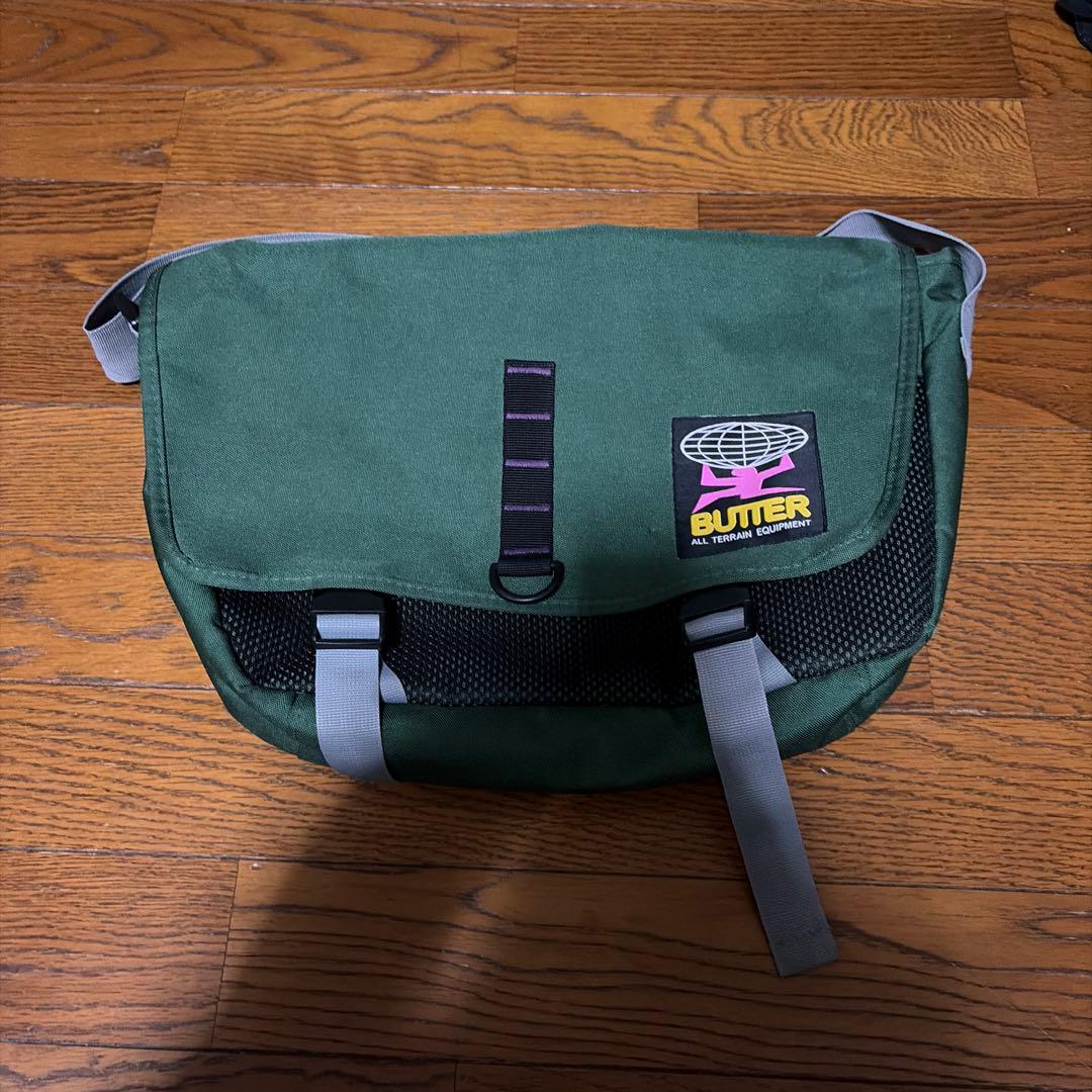 BUTTER メッセンジャーバッグ