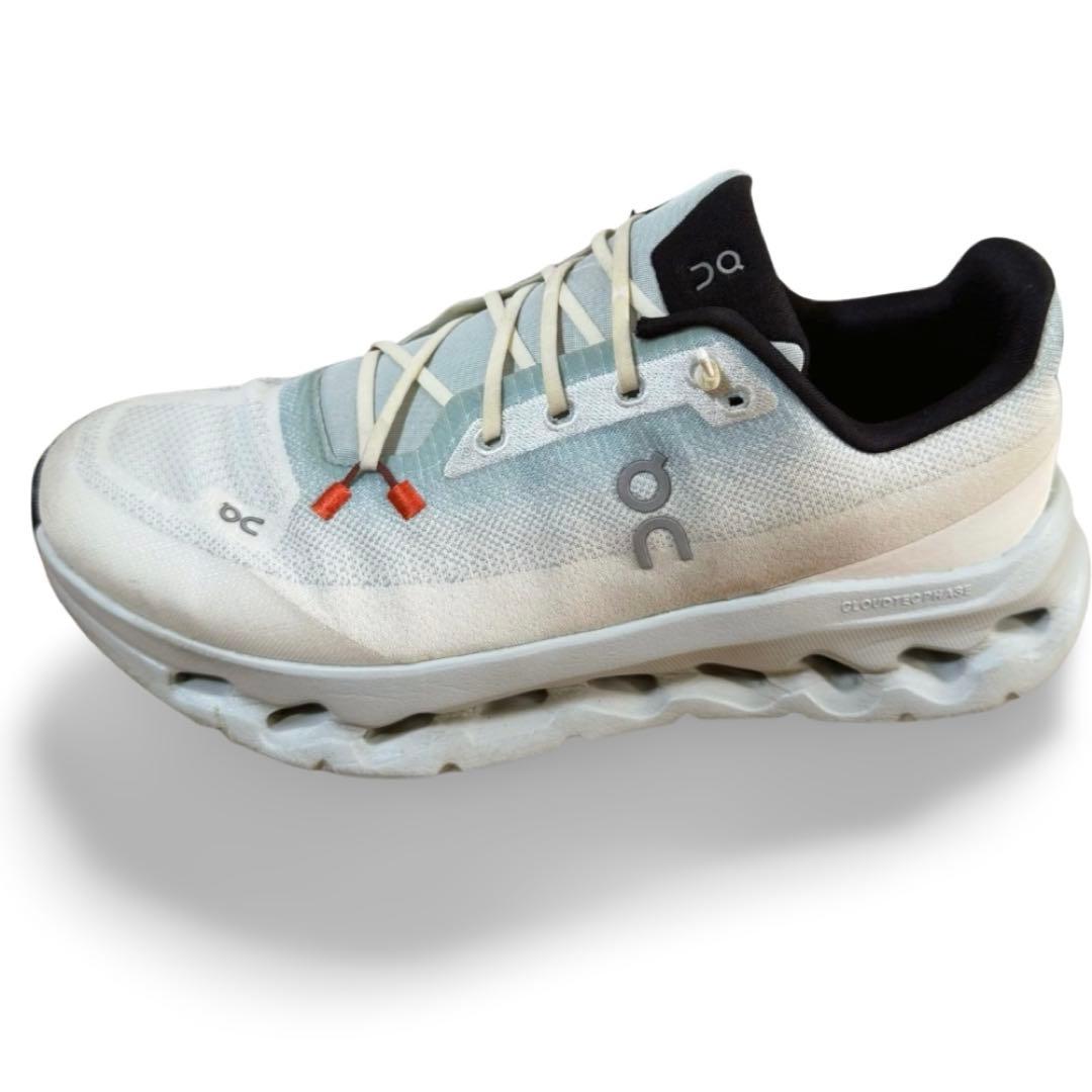 On/オンCloudtilt 27.0cm/ミネラルアイボリー