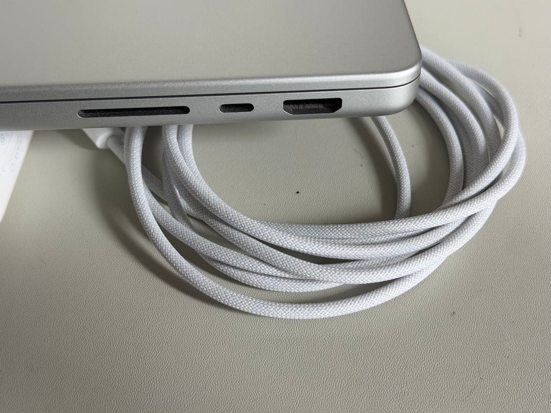 MacBook Pro 14“ M1 Pro 32GB US