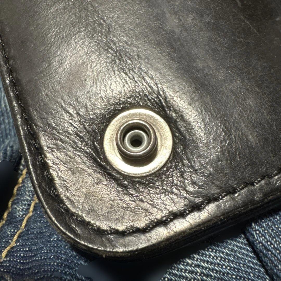 HTC アポロコンチョ レザートラッカーウォレット 42TARON ブラック