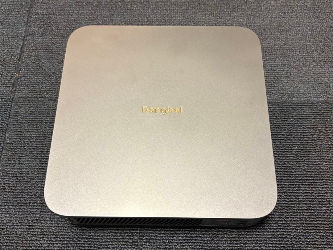 Dangbei Atom レーザープロジェクター(スタンド付)