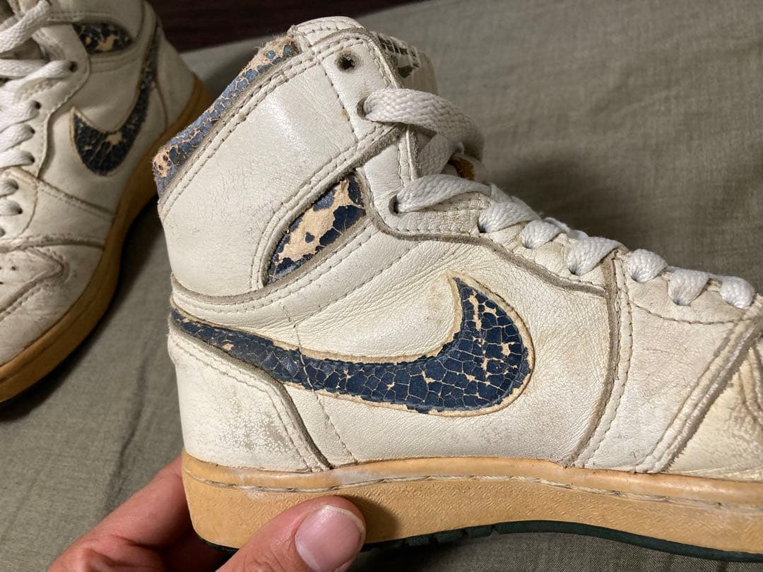 激レア！スカイジョーダン1 メタリックブルー