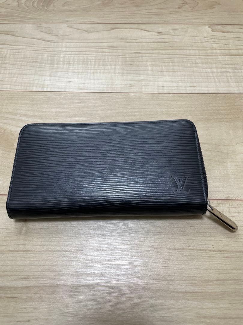 Louis Vuitton エピレザー ノワール　長財布
