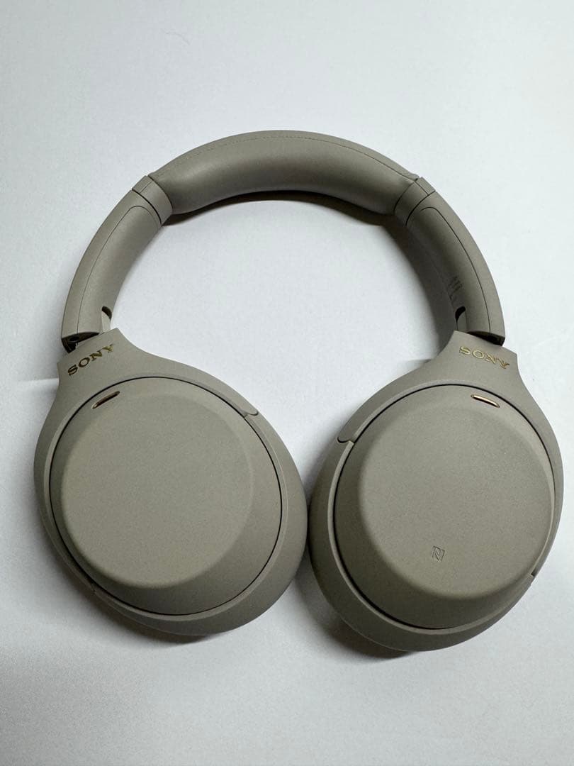 【美品】SONY WH-1000XM4 （プラチナシルバー ）