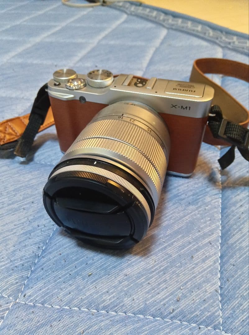 FUJIFILM X-M1 ミラーレスカメラ 16-50mm