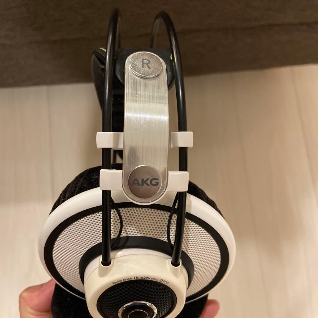 AKG ヘッドホン