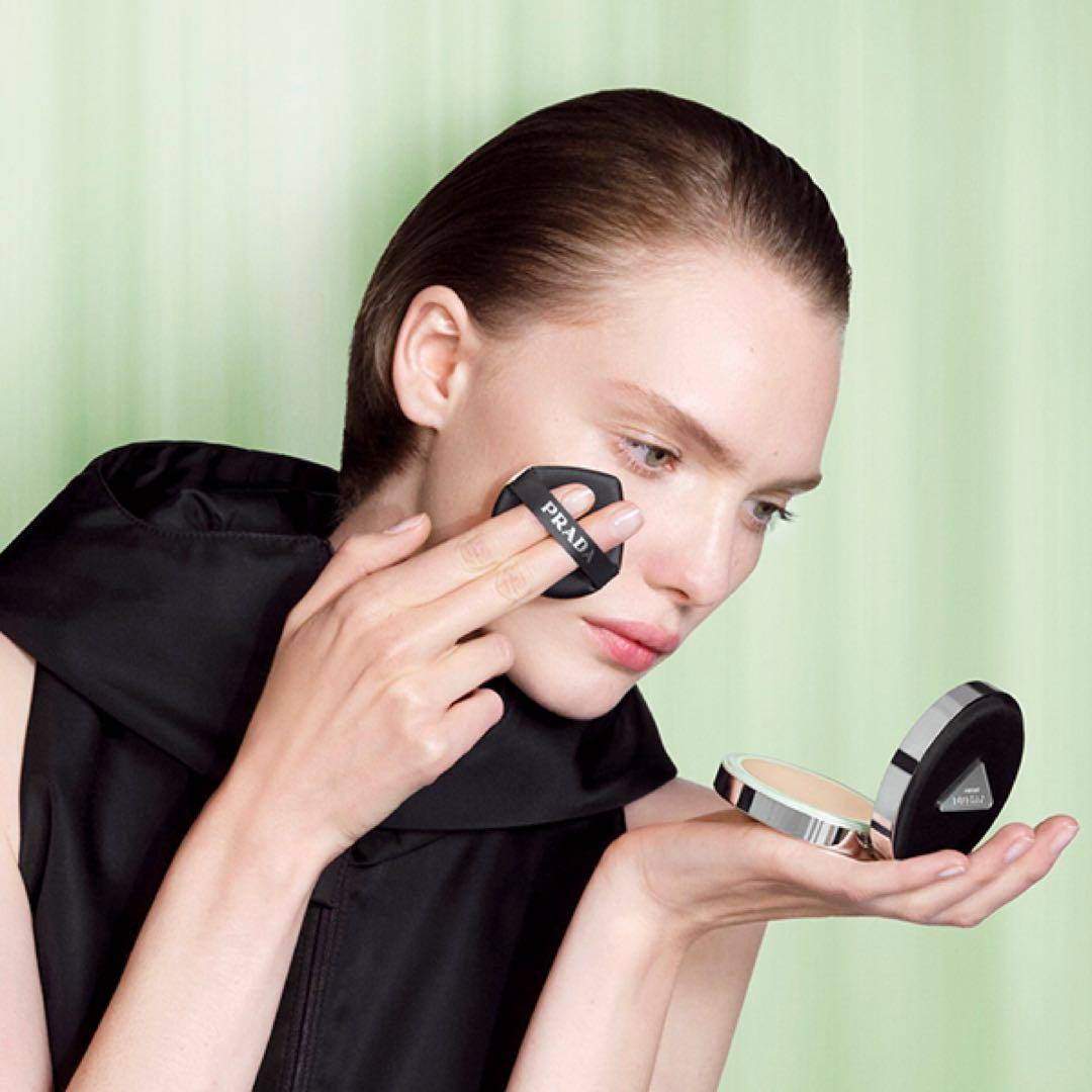 新品PRADA AUGMENTED SKIN LC5 クッションファンデーション