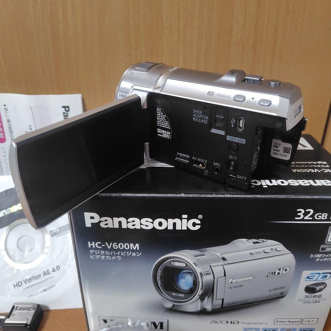 Panasonic HC-V600M ビデオカメラ 本体　バッテリー2個　等