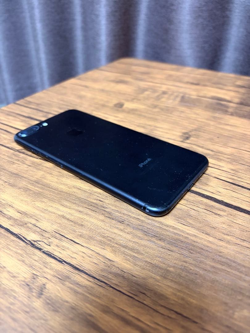 【バッテリー100%】iPhone 7 Plus 128GB ブラック 本体
