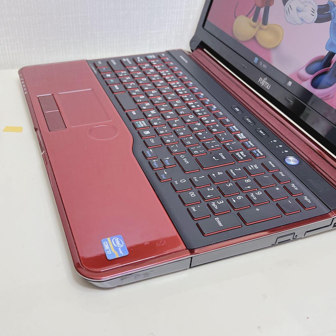 快適i7、ピカピカワインレッド、高速SSD、バッテリーOK、イラレ&オフィス