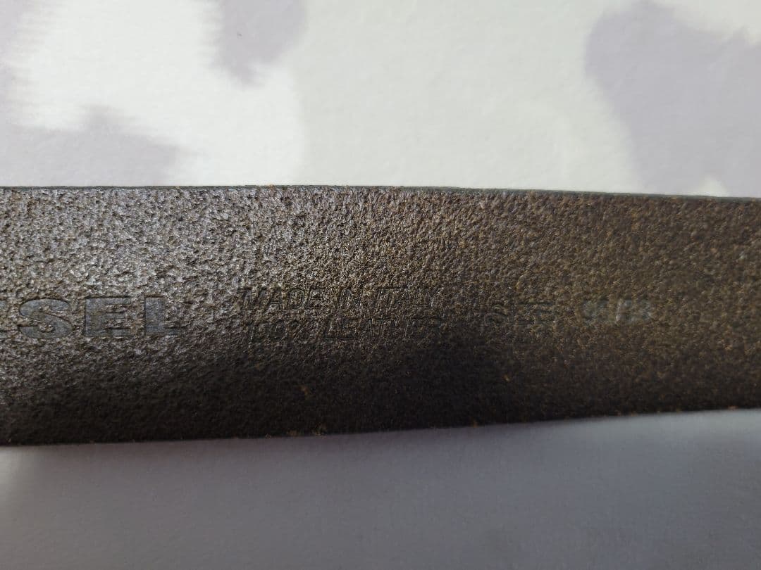 DIESEL レザーベルト　ロゴ付き