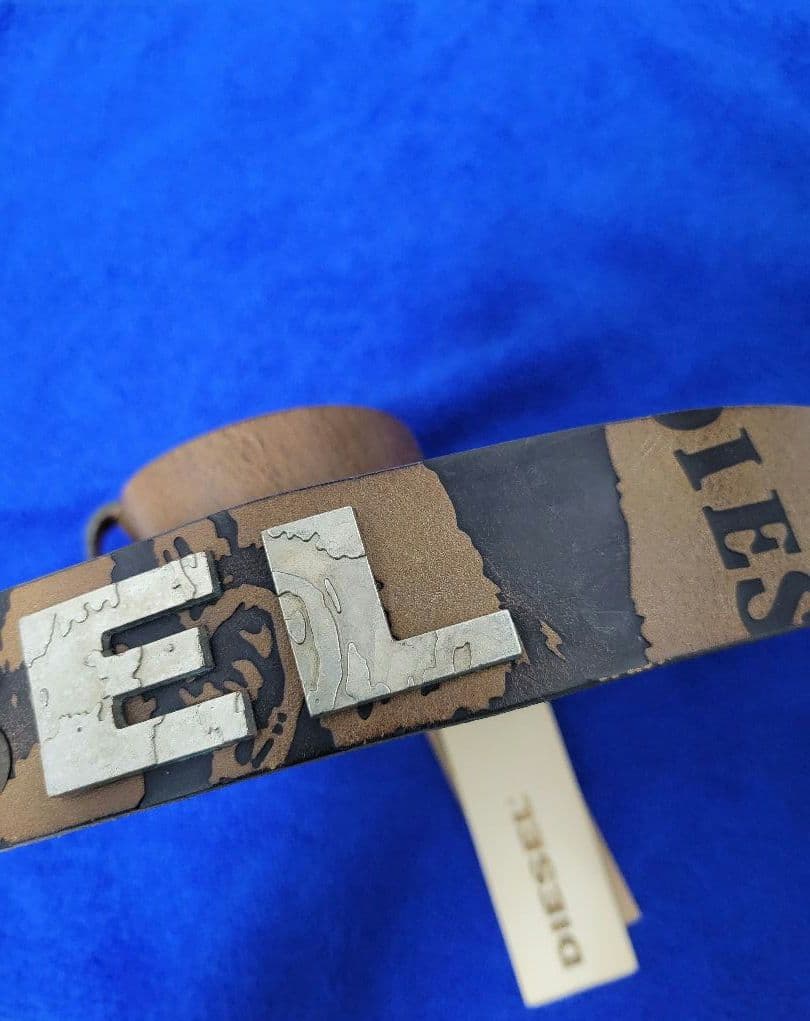 DIESEL レザーベルト　ロゴ付き