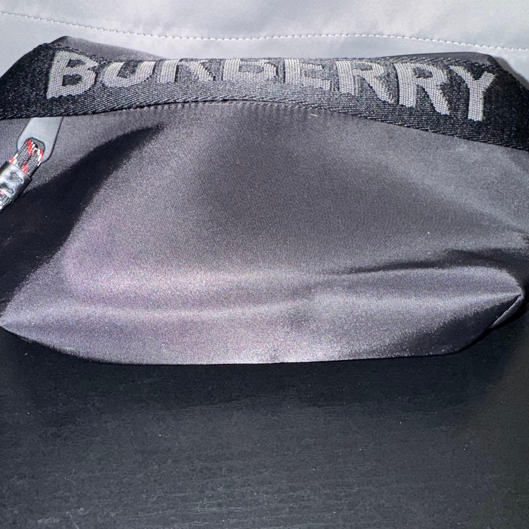 美品✨ BURBERRY バーバリー ナイロン ロゴ ボディバッグ ブラック