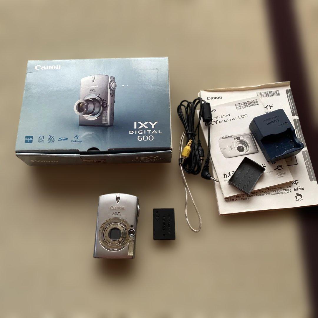 Canon IXY DIGITAL 600 シルバー デジカメ　キャノンイクシー