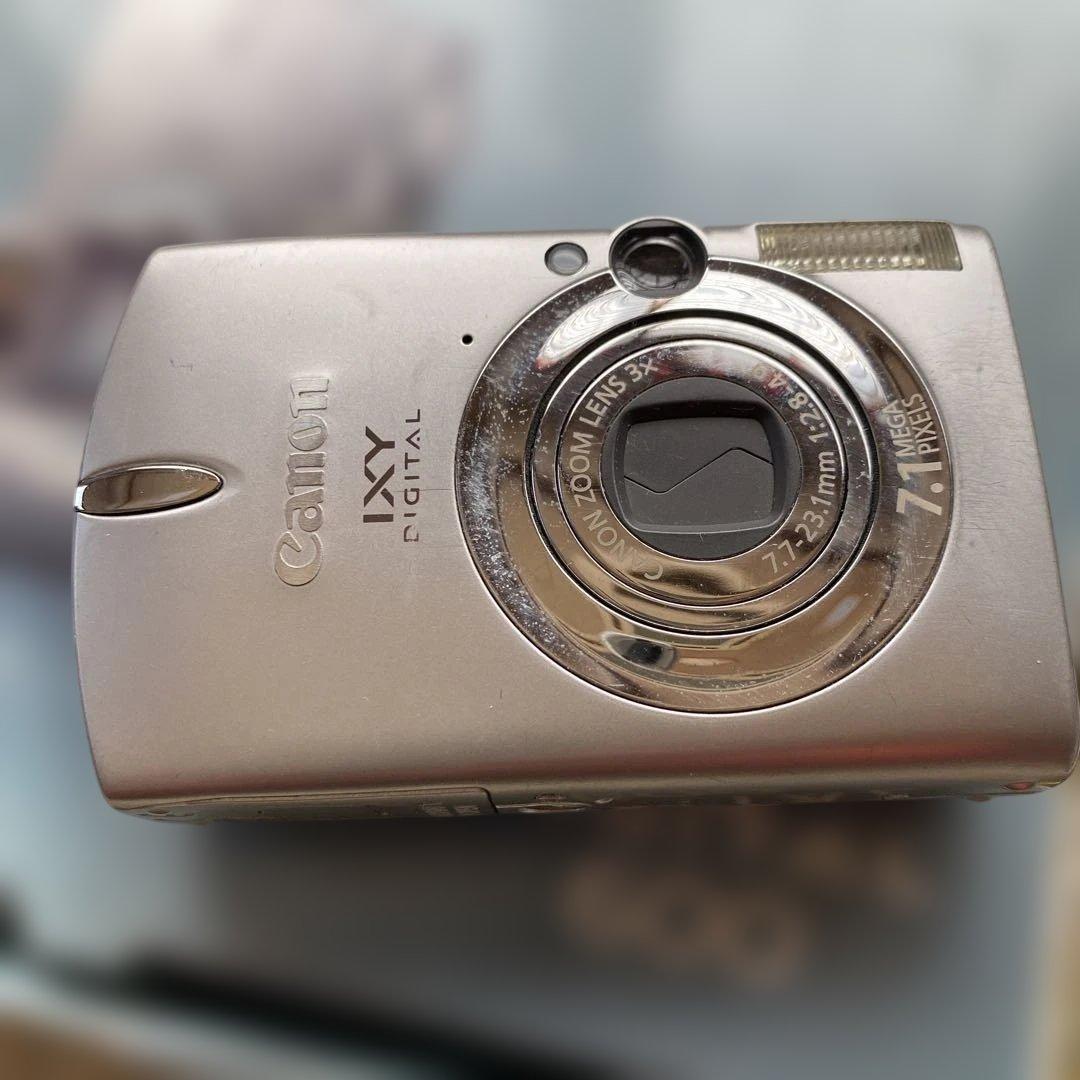 Canon IXY DIGITAL 600 シルバー デジカメ　キャノンイクシー