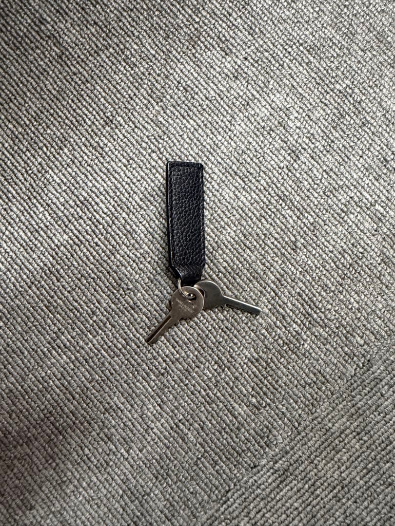 sin【超美品・新品同様】サンローラン　シンラージサック・ド・ジュール