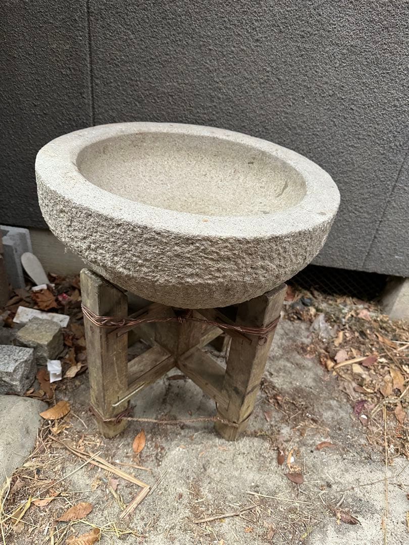 特別値引き。石臼　台付2025-5 奈良大阪手渡し限定。