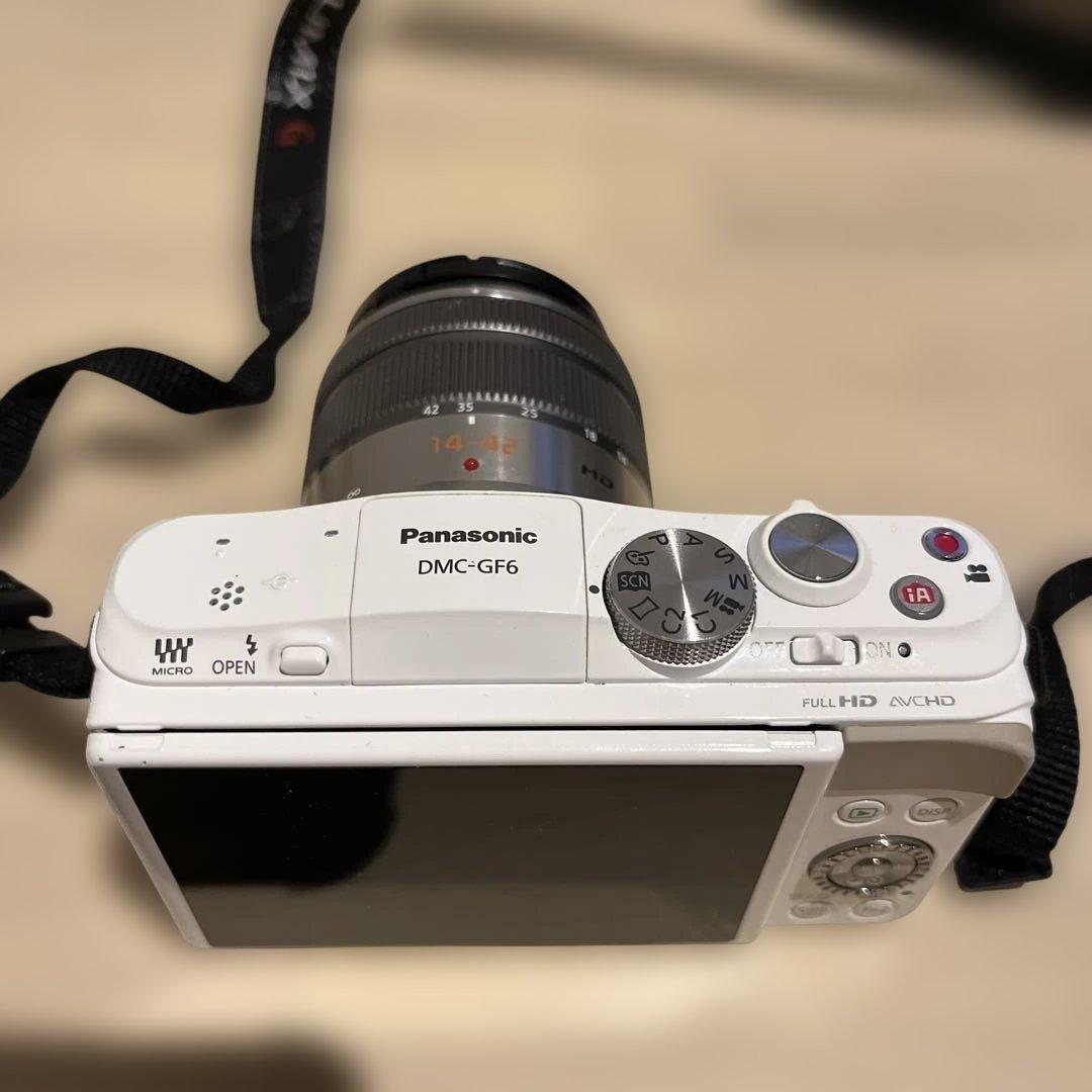 Panasonic DMC-GF6 ホワイト
