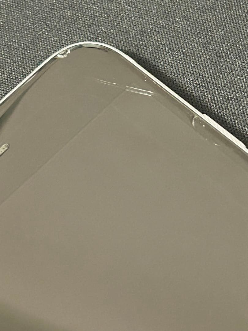 m*i様 訳あり格安スタート!SIMフリーApple iPhoneSE2 64G