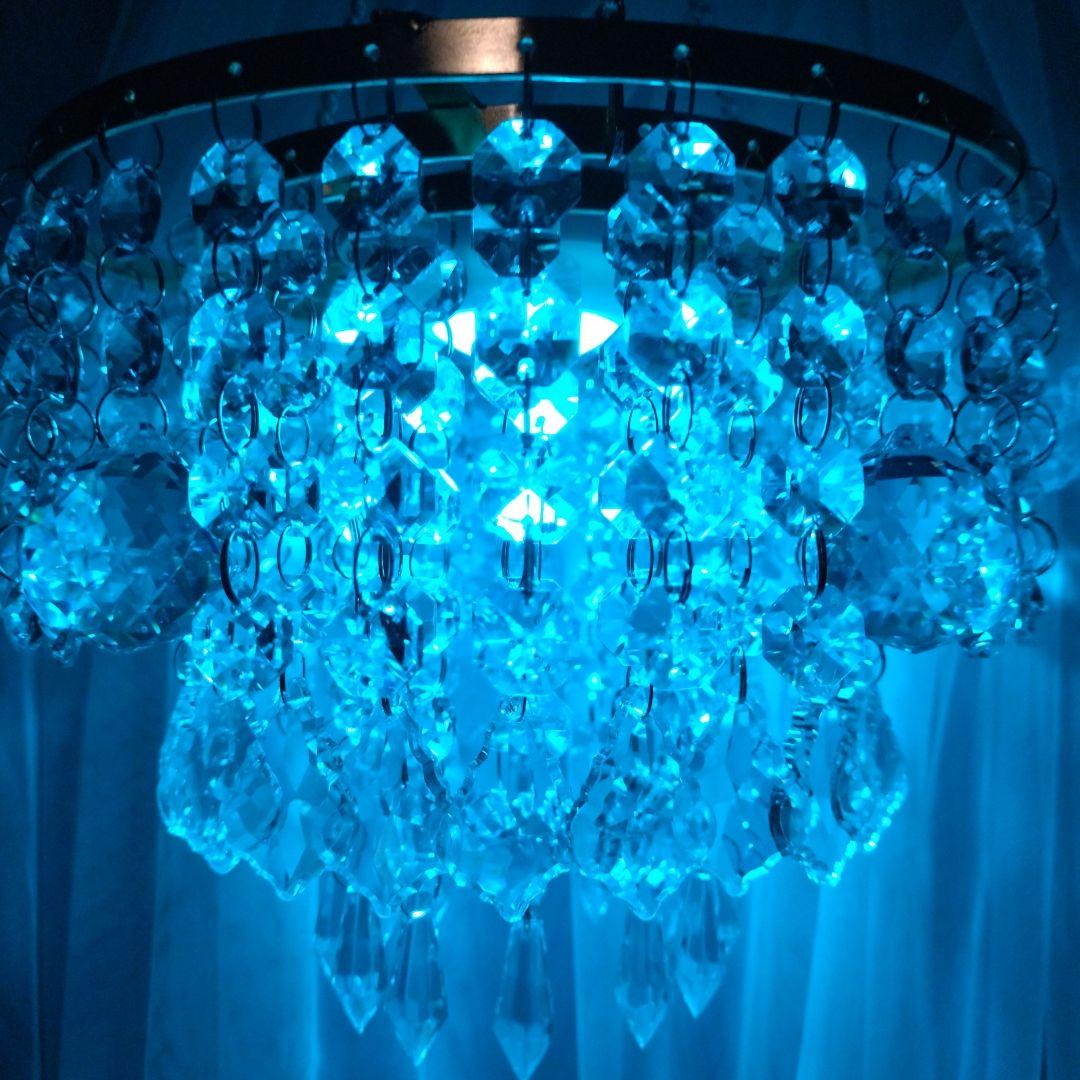 シャンデリア　豪華タイプ　ガラスボールプラス