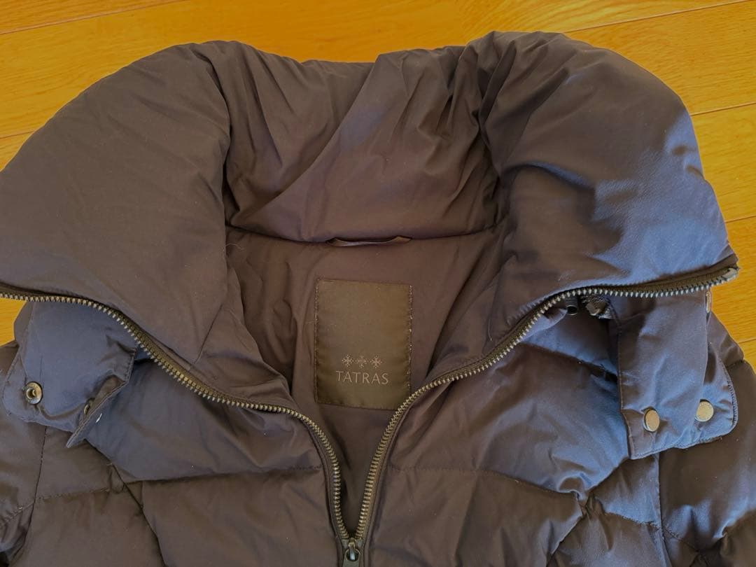 美品 TATRAS ダウンコート ネイビー 03