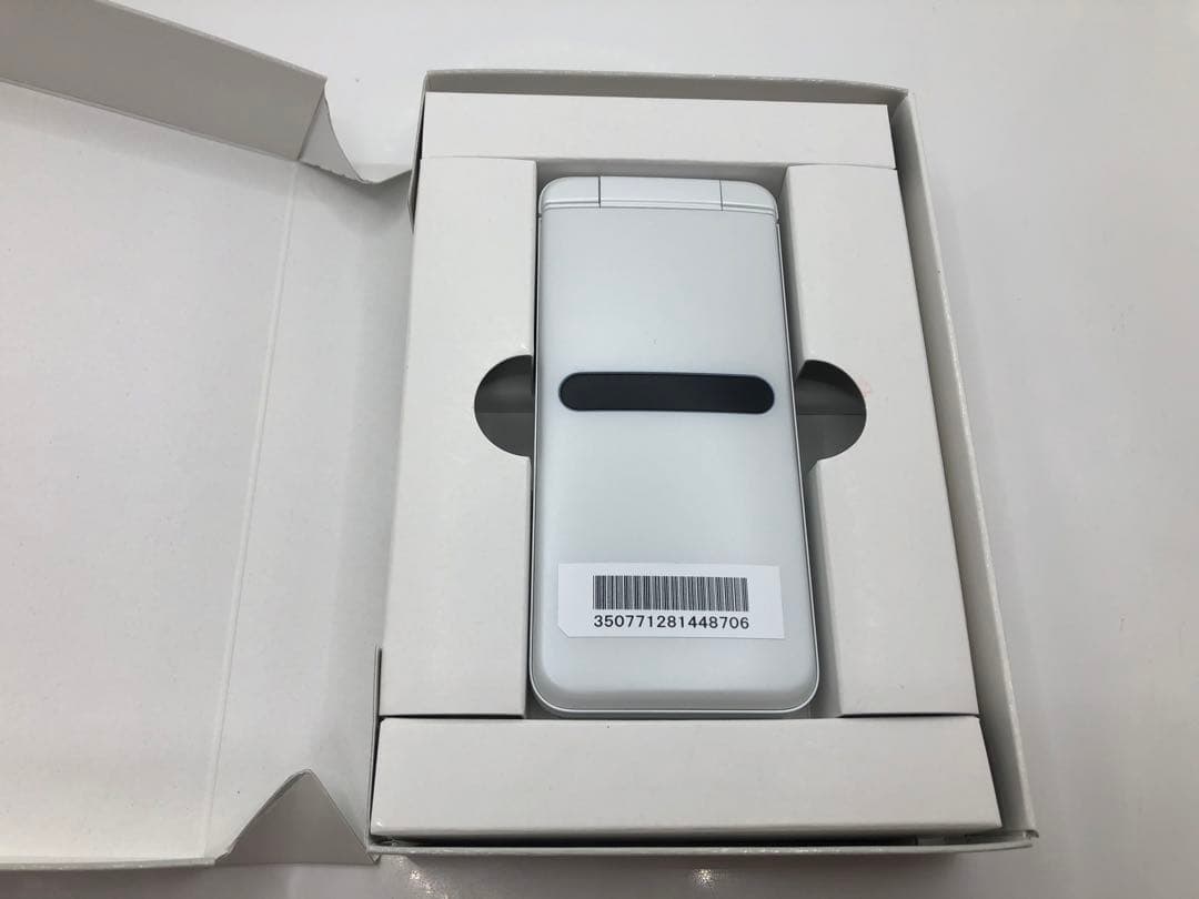 au　GRATINA KYF42 　ホワイト　4G ガラケー　☆未使用☆