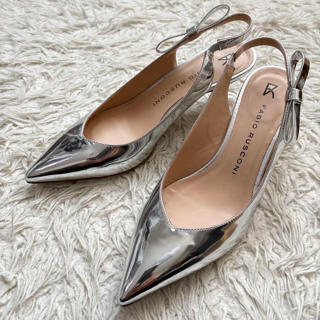 美品　ファビオルスコーニ メタリックバックストラップパンプス　24cm シルバー