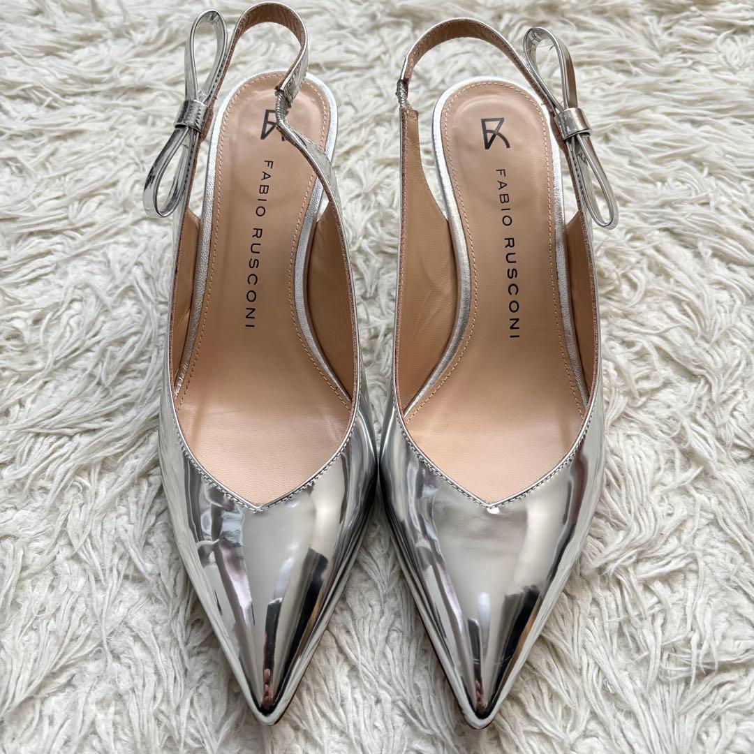 美品　ファビオルスコーニ メタリックバックストラップパンプス　24cm シルバー