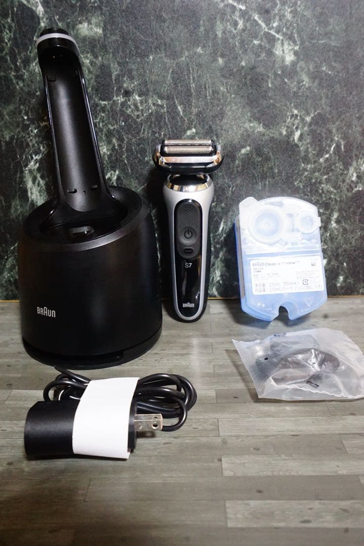 【美品】Braun S7 メンズ電気シェーバー ブラウンシリーズ7