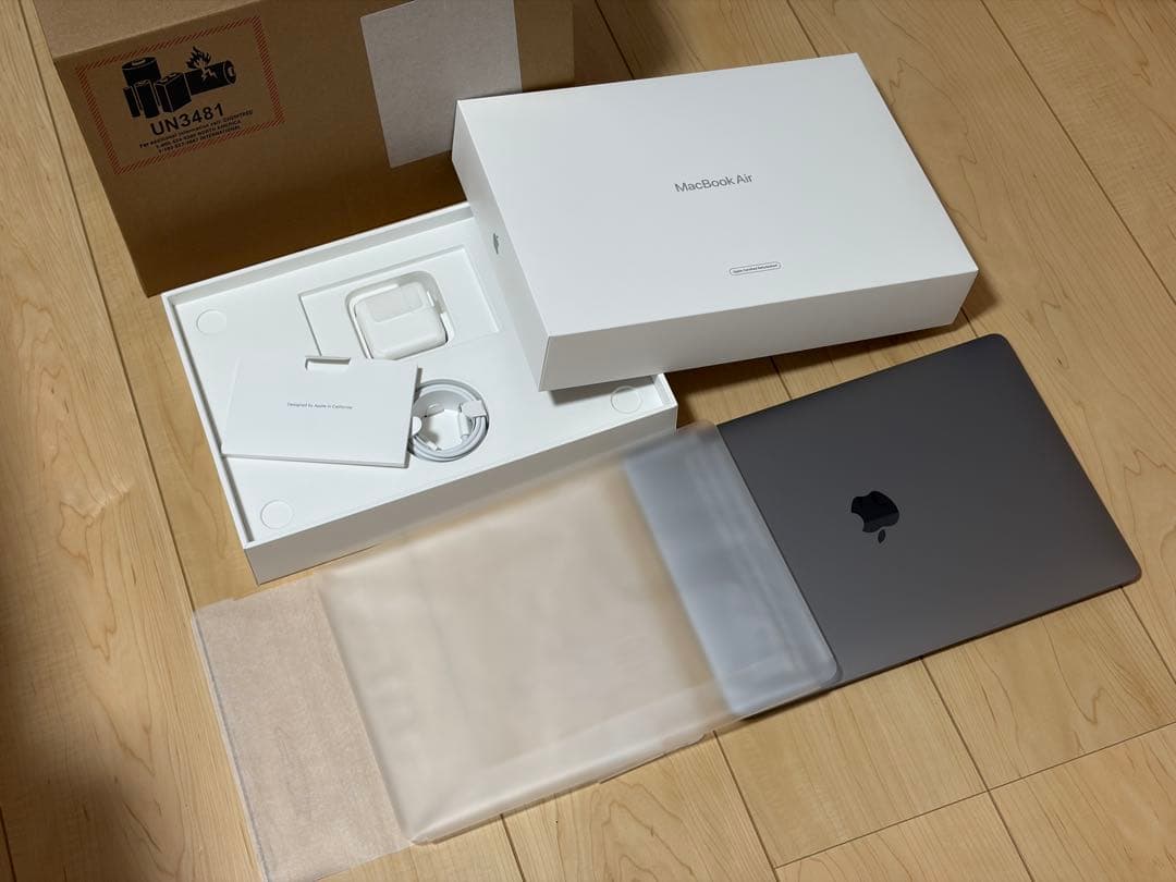 【極上品】13inch MacBook Air M1 スペースグレイ