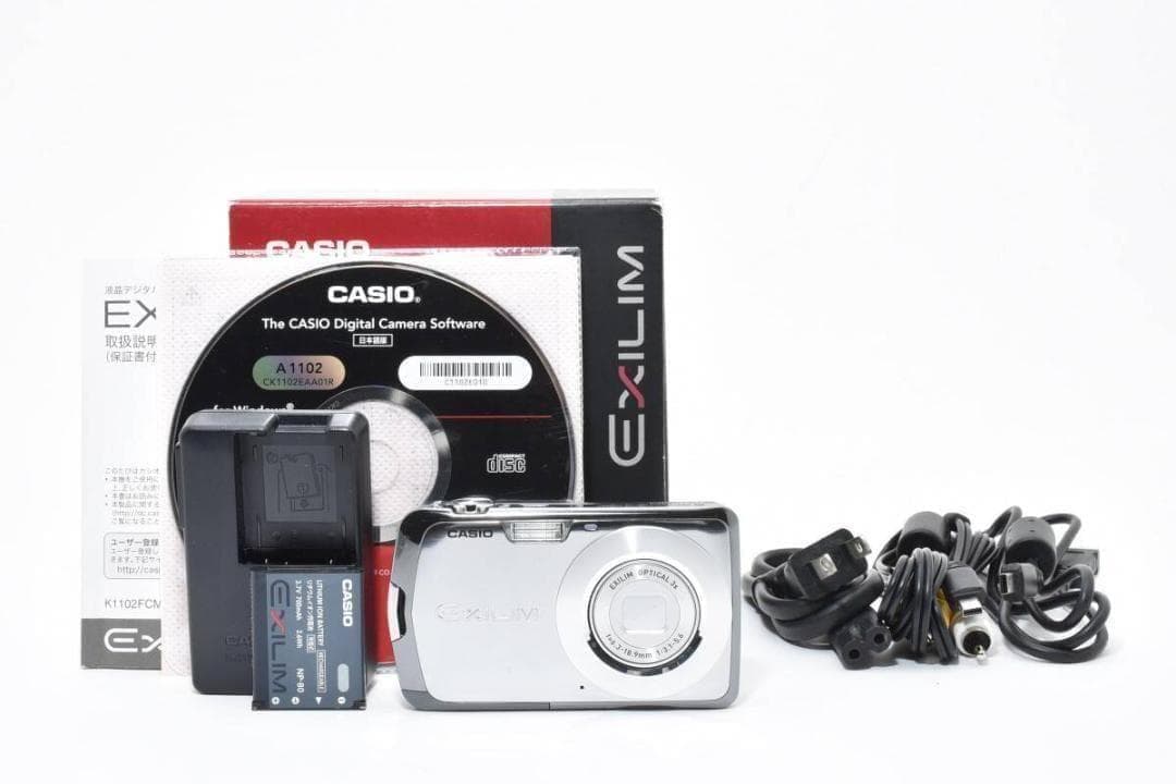 極美品 カシオ　CASIO EXILIM EX-Z1 シルバー ＃Ａ295