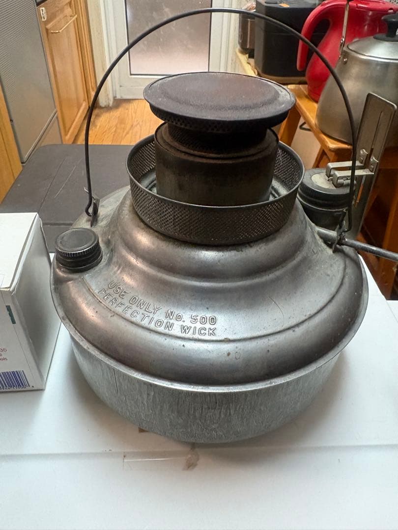 パーフェクションのブラウン石油ストーブ