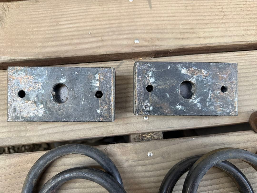 ハイエース　玄武ローダウンブロック　1インチ