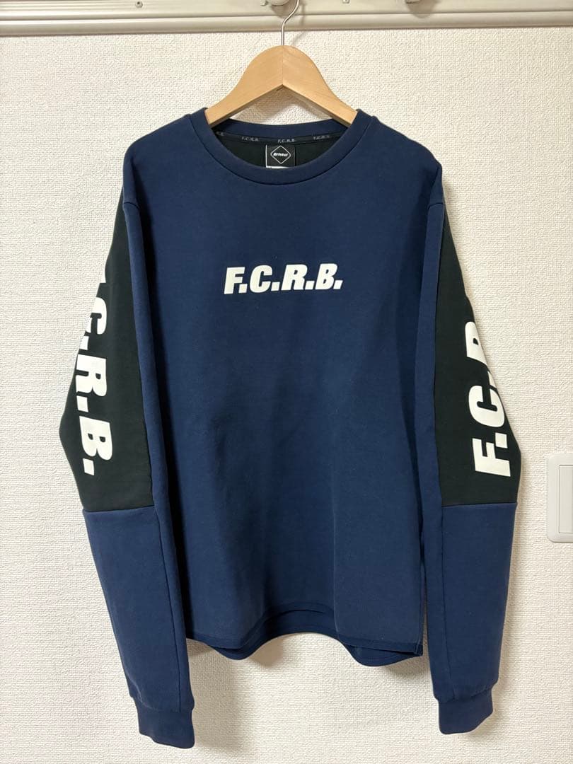 トップス F.C.R.B. SLEEVE LOGO CREW NECK
