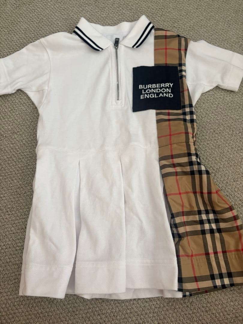 BURBERRY 半袖ワンピース　3Y