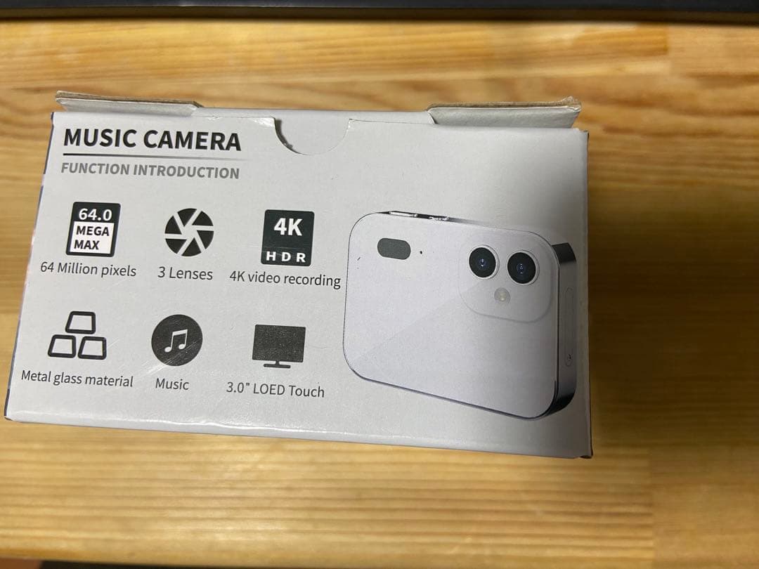 送料込み　デジタルカメラ コンパクト 6400万画素 デジカメ 4k