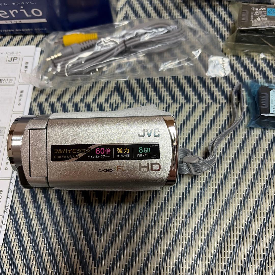 JVC Everio フルHDビデオカメラ