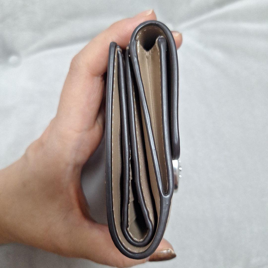 ほぼ未使用COACH ELIZA コーチ 二つ折財布　ベージュ　正規品　シンプル