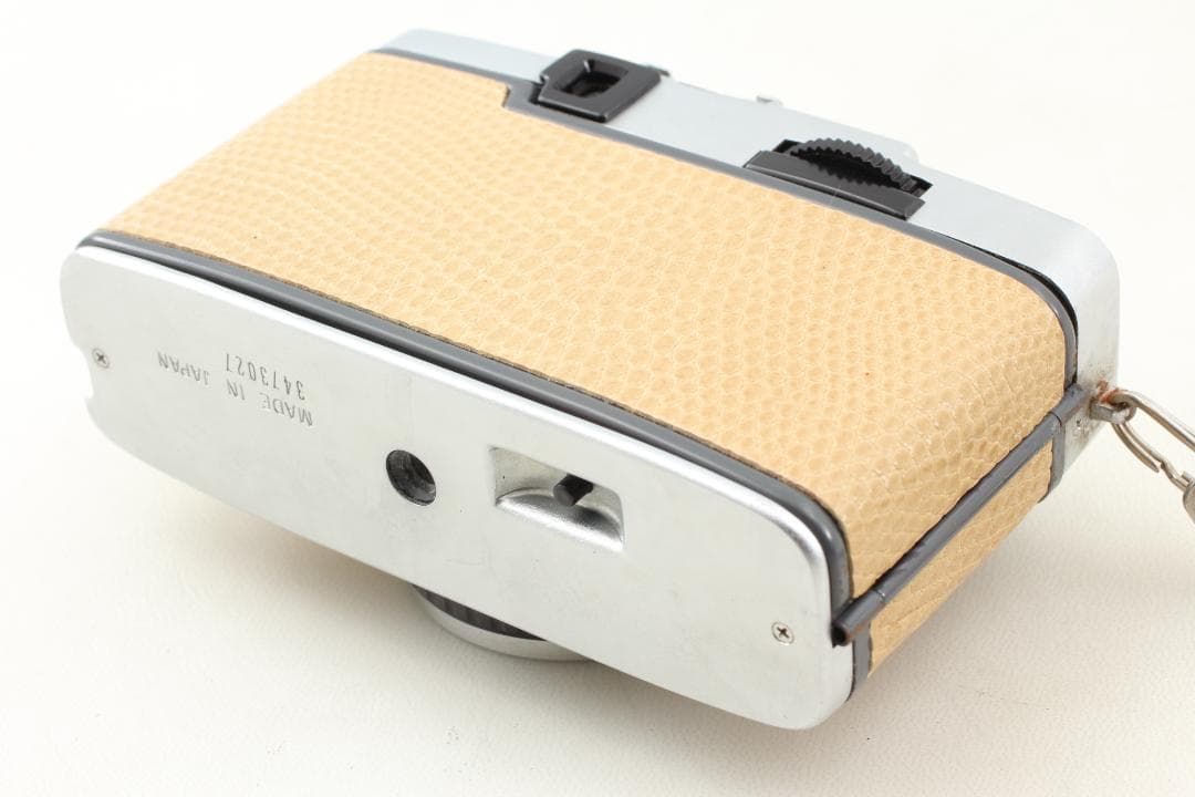 【整備済　美品】ベージュ OLYMPUS PEN EE-2 露出計OK 1359