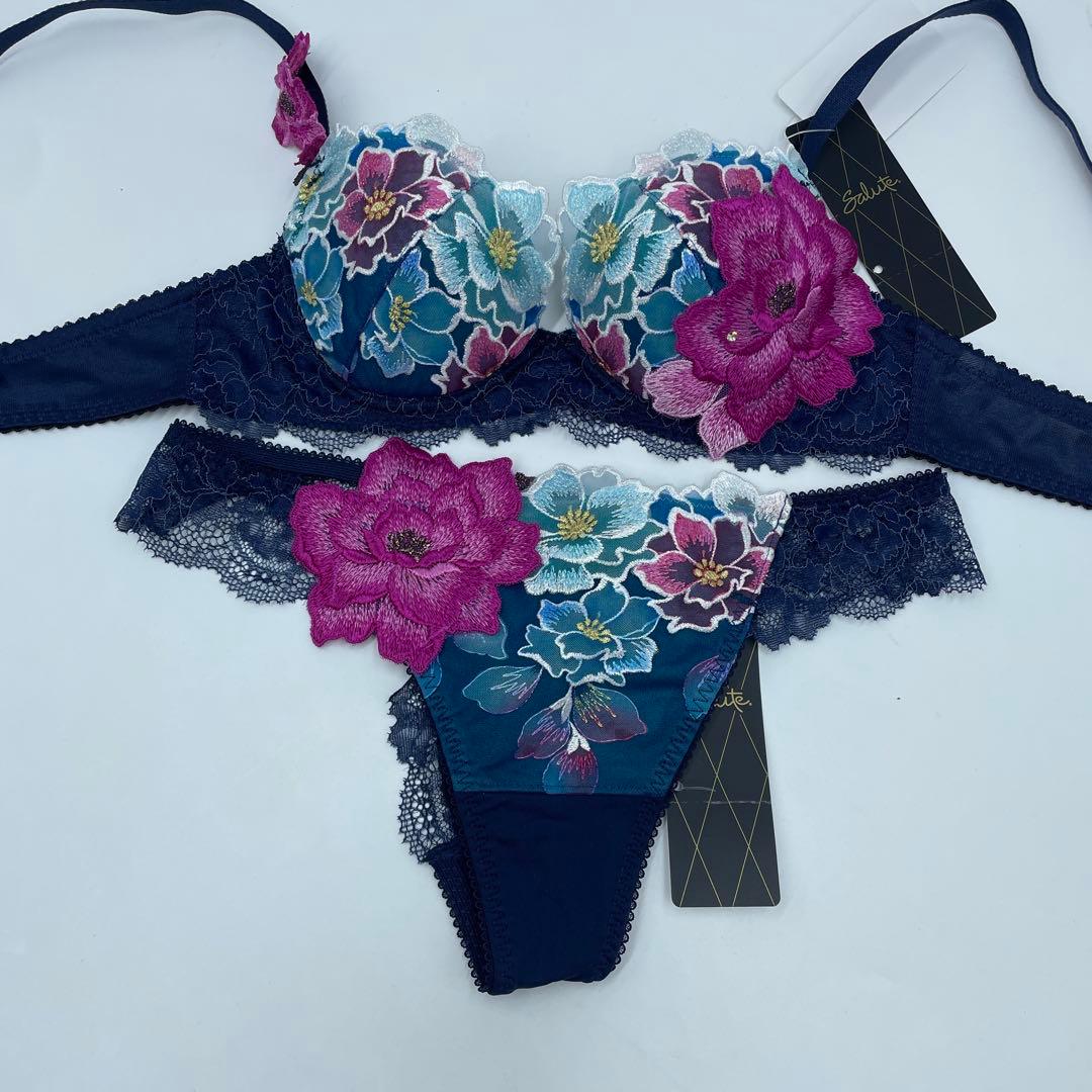 サルート/日本の花嫁　C65＆MソングショーKO　03