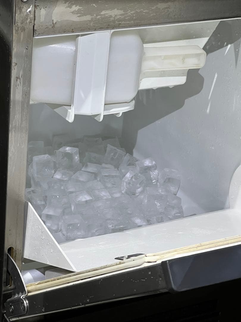 ダイワ　DRI-25LME1　キューブアイスメーカー