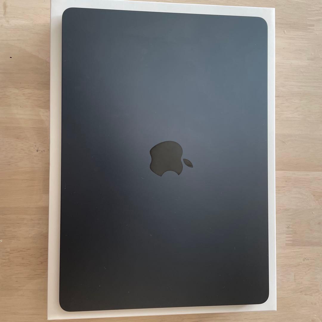 Apple M2チップ搭載13インチMacBook Air