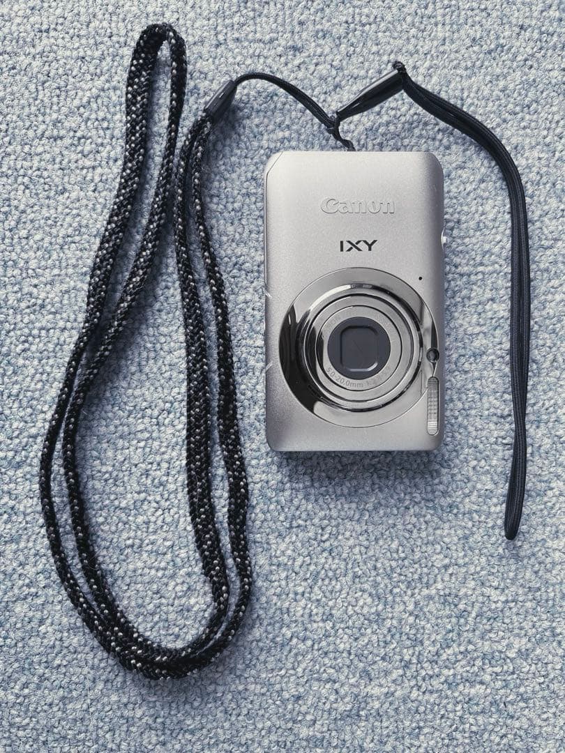 デジカメCanon IXY 210F すぐに使用可能