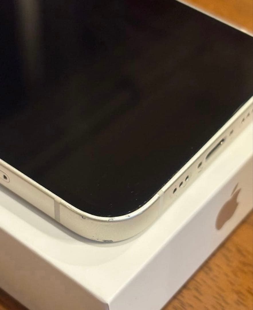 iPhone13 128GB スターライト 本体