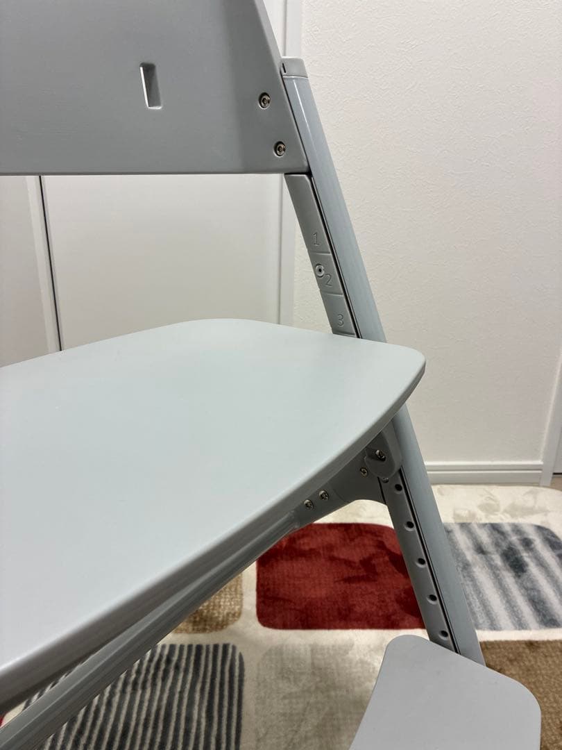 ９枚目に傷ありのため値下げ【美品】NOVUS ベビーハイチェア