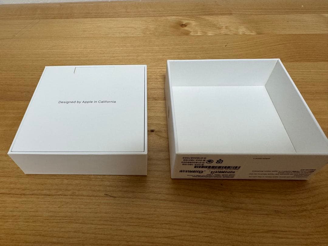 AirPod第2世代本体 ケース、ケーブル付き　A2031