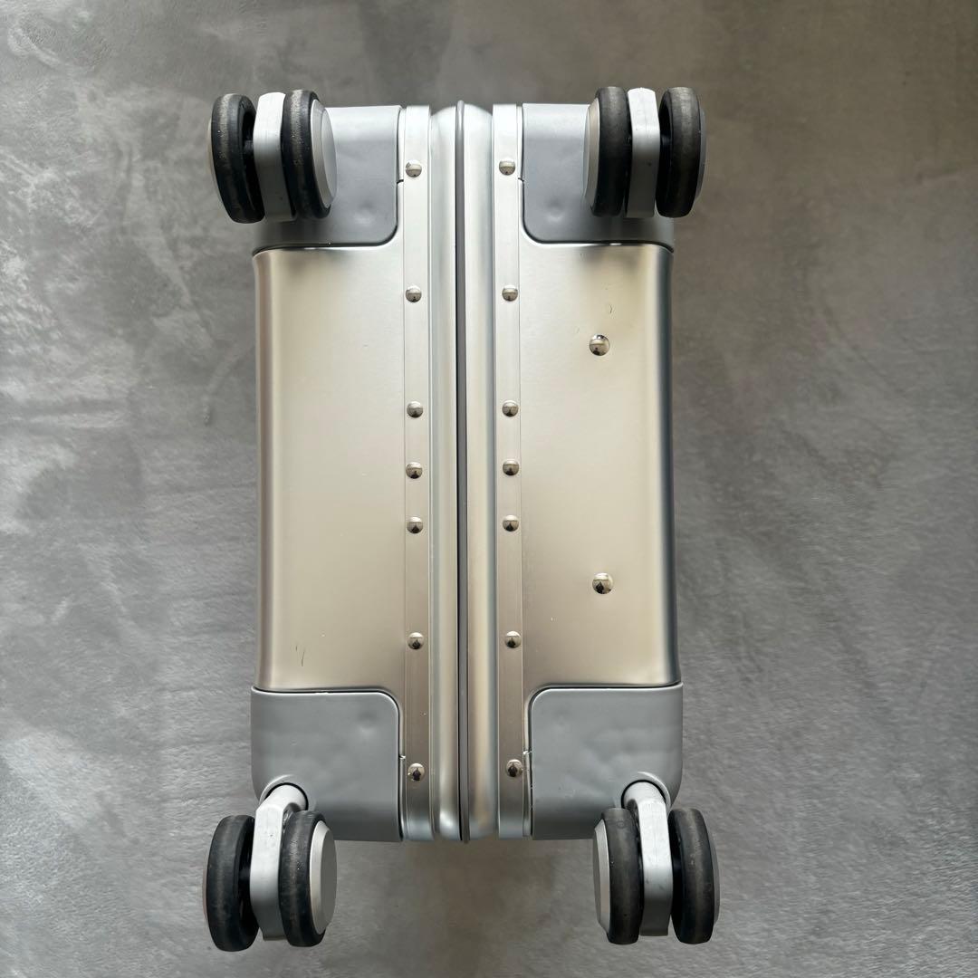 専用です　　　　　　　　軽量静音　TSAロック　機内持ち込み　シルバー